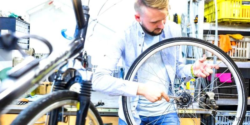Kiểm tra xe trước khi đạp đường dài