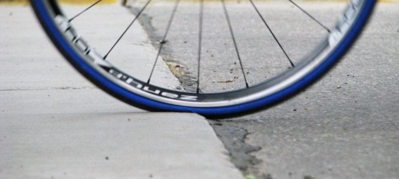 Tác hại của việc bơm lốp quá căng