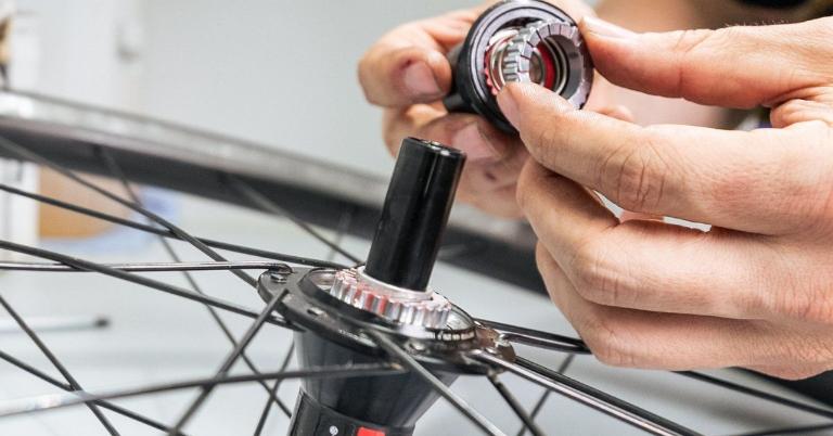 Các dấu hiệu nhận biết bạc đạn xe đạp bị hỏng cần thay thế