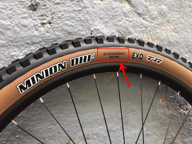 Các dấu hiệu nhận biết lốp xe đạp cần thay thế